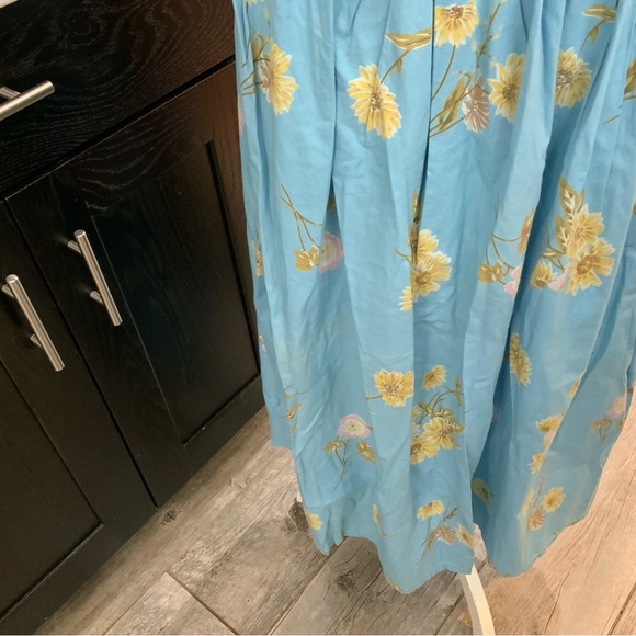 Orvis Vintage Maxi Skirt Size 10 
Elastic Waist Drawstring 
Pockets 
Blue Floral - Picture 3 of 12